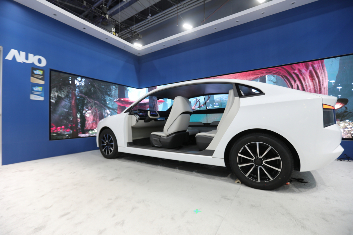 DB视讯发表全新Smart Cockpit 2024，大秀显示应用成果、及释放Micro LED终极显示技术量能的全新智慧座舱，以营造突破性、沉浸式的视觉体验，重新定义智慧座舱，满足驾乘人员的全方位感受。